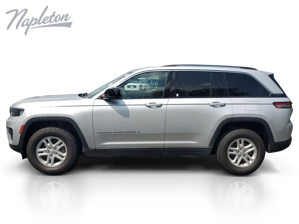 Used 2024 Jeep Grand Cherokee Laredo SUV