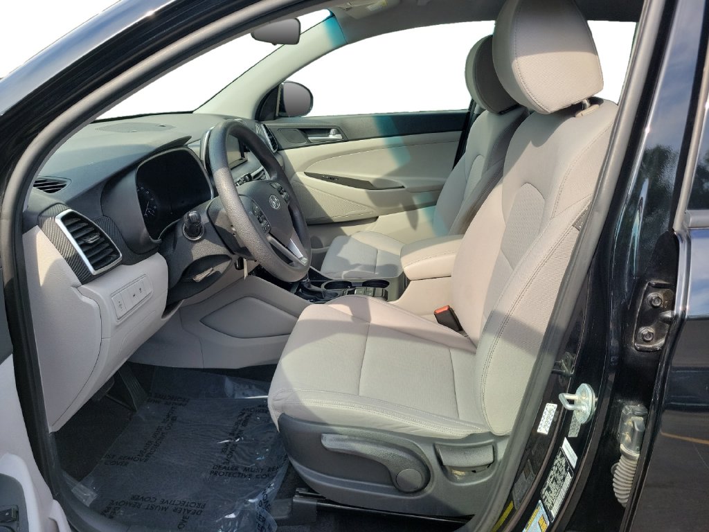 2021 Hyundai Tucson SE - Photo 19