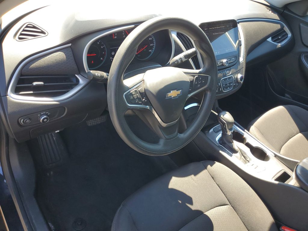 2023 Chevrolet Malibu 1LT - Photo 12