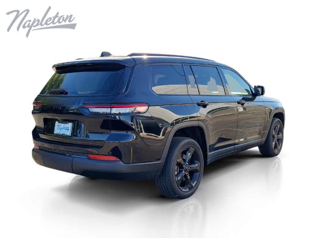 Used 2023 Jeep Grand Cherokee L Laredo SUV