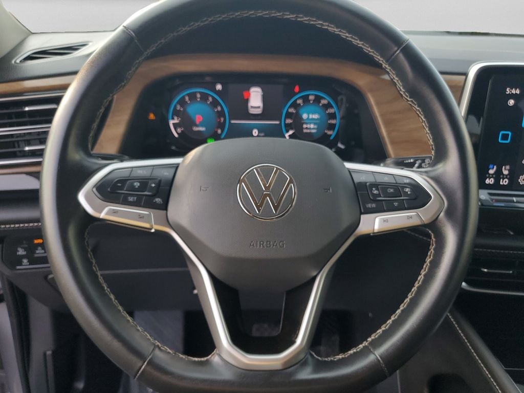 2025 Volkswagen Atlas SE w/Tech - Photo 19