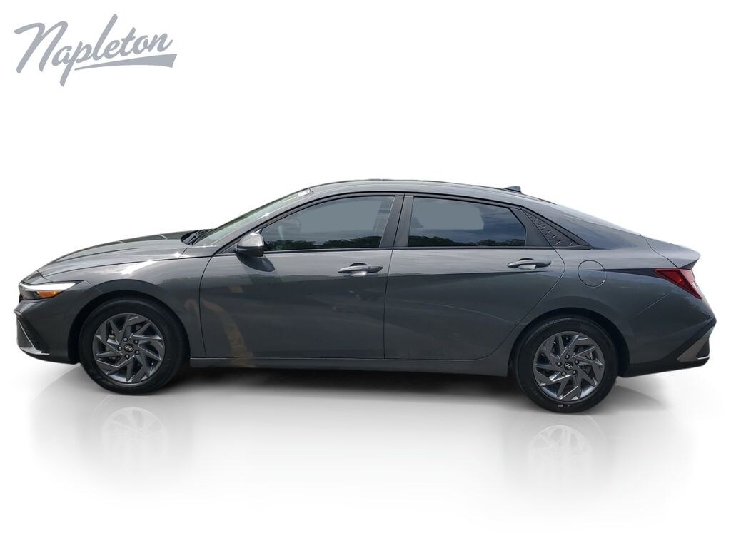 Used 2024 Hyundai Elantra SEL Sedan