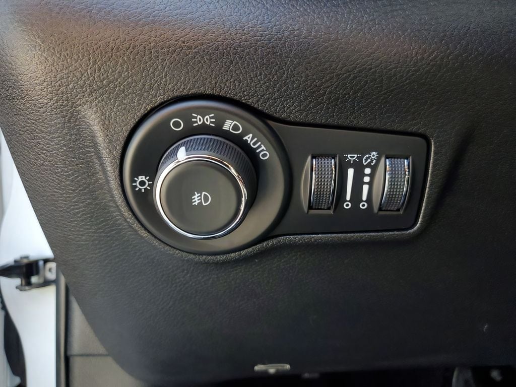 2025 Jeep Compass Limited - Photo 14