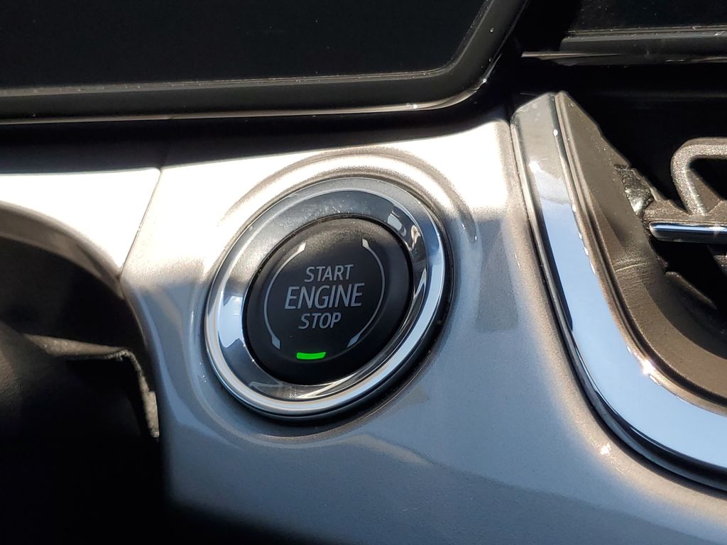 2025 Chevrolet Trax LT - Photo 18