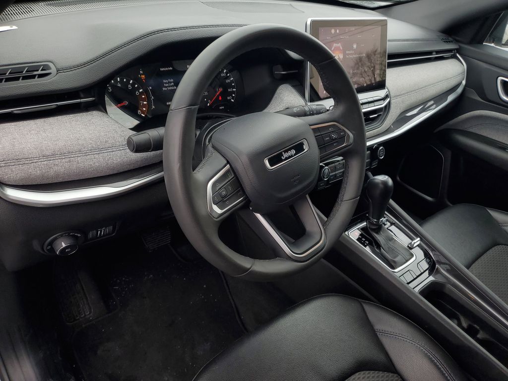 2023 Jeep Compass Latitude - Photo 13