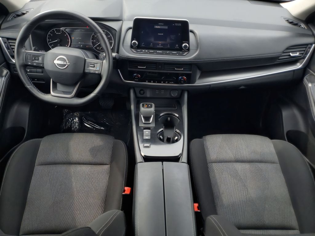 2025 Nissan Rogue SV - Photo 16
