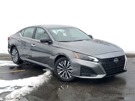 2025 Nissan Altima SV Sedan