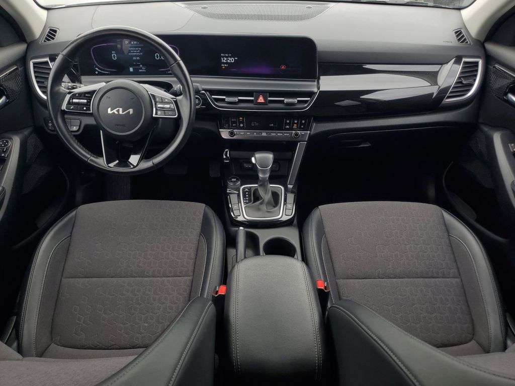 2025 Kia Seltos S - Photo 18