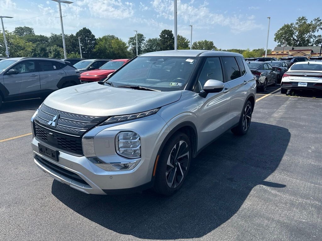 Used 2024 Mitsubishi Outlander SE SUV