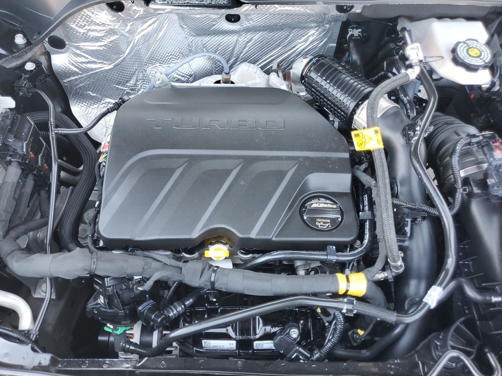 2025 Chevrolet Trax LT - Photo 30