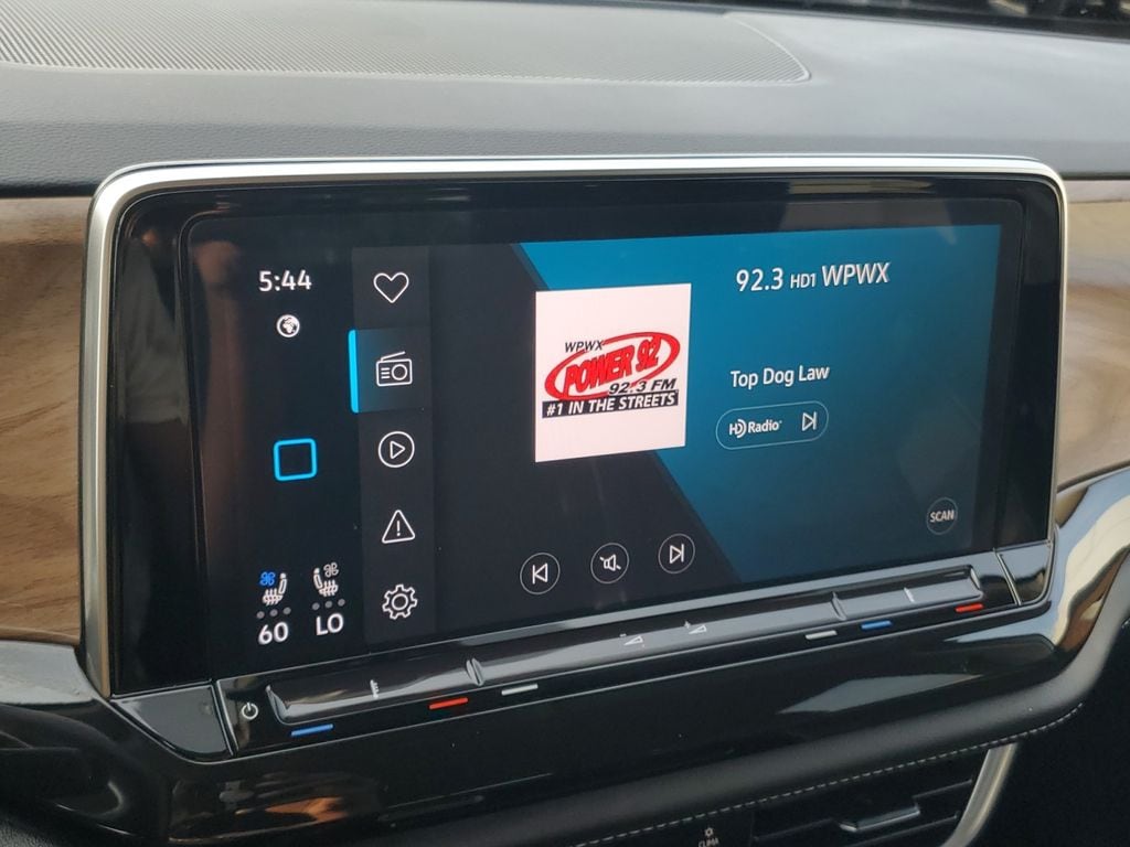 2025 Volkswagen Atlas SE w/Tech - Photo 22