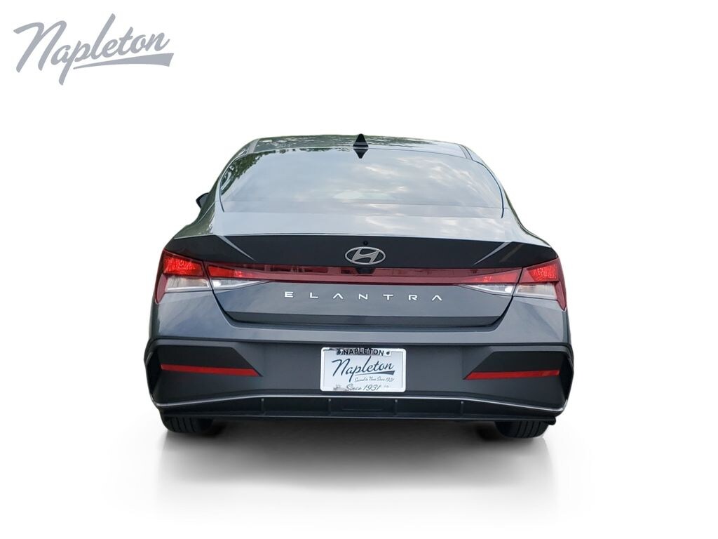 Used 2024 Hyundai Elantra SEL Sedan