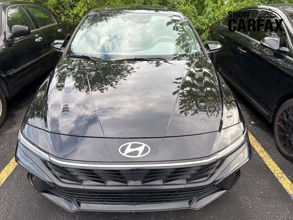 Used 2025 Hyundai Elantra SEL Convenience Sedan