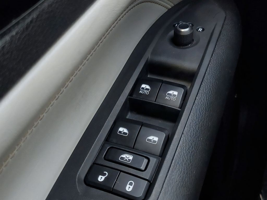 2025 Jeep Compass Limited - Photo 18