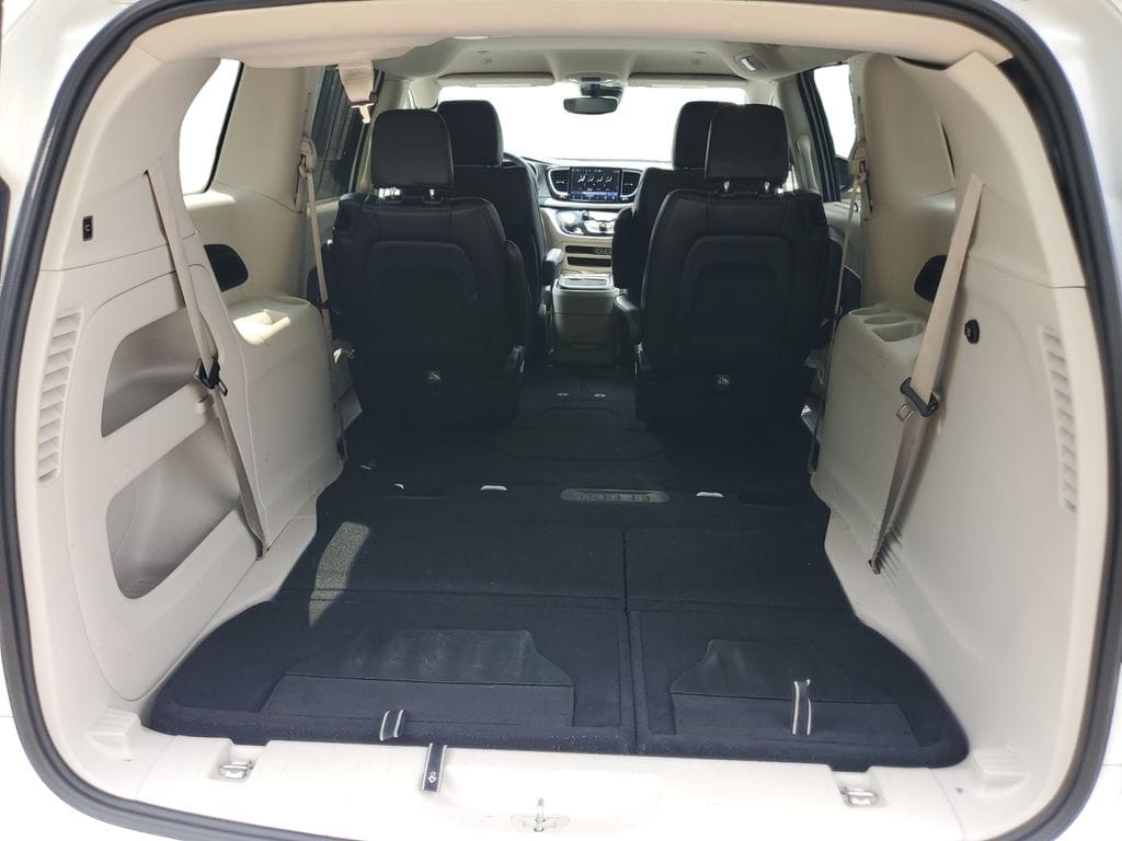 2023 Chrysler Pacifica Touring L - Photo 28