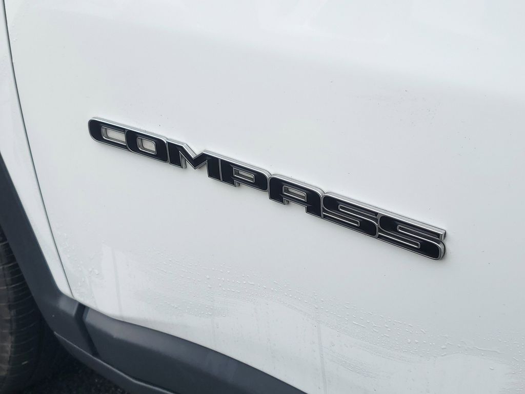 2023 Jeep Compass Latitude - Photo 9