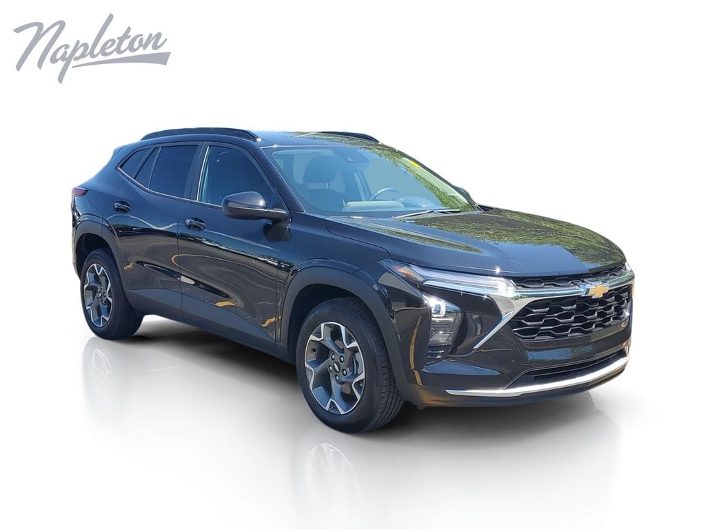 2025 Chevrolet Trax LT - Photo 8