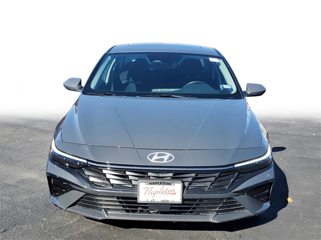Certified 2025 Hyundai Elantra SEL Convenience Sedan