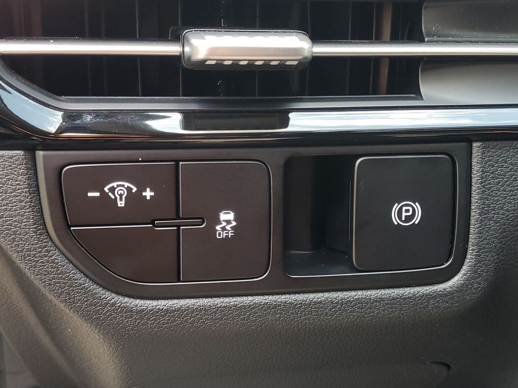 2026 Kia Sportage LX - Photo 22