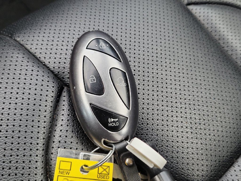 2025 Hyundai Elantra Limited - Photo 30