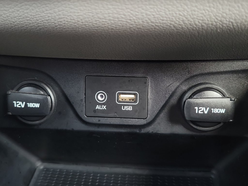 2021 Hyundai Tucson SE - Photo 18