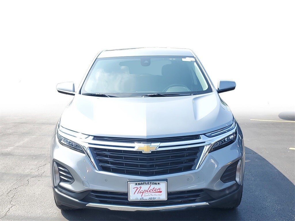2024 Chevrolet Equinox photo 2