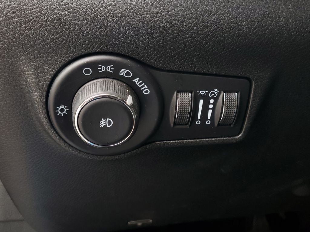 2025 Jeep Compass Limited - Photo 14