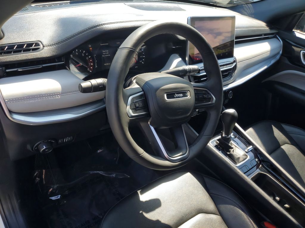 2025 Jeep Compass Limited - Photo 12