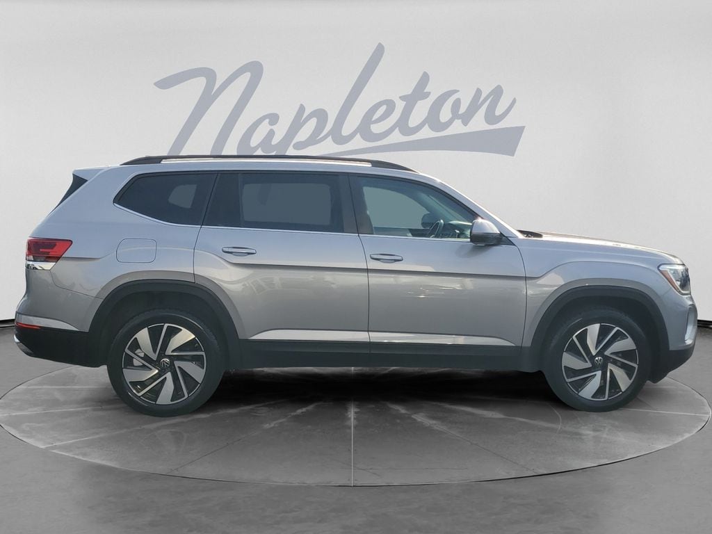 2025 Volkswagen Atlas SE w/Tech - Photo 9