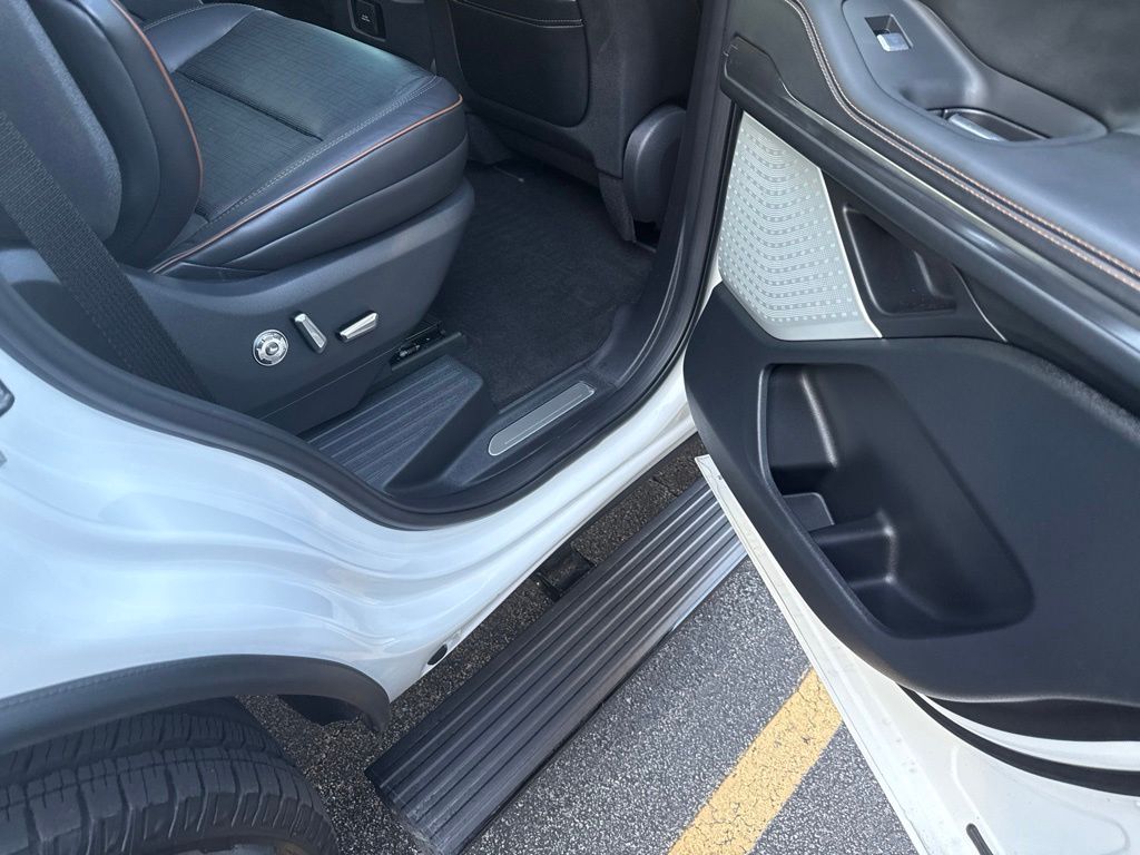 2025 Lincoln Navigator Black Label - Photo 14