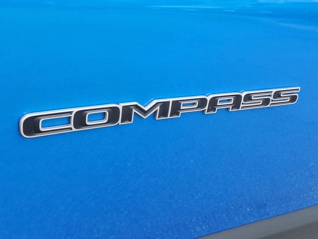 2025 Jeep Compass Limited - Photo 11
