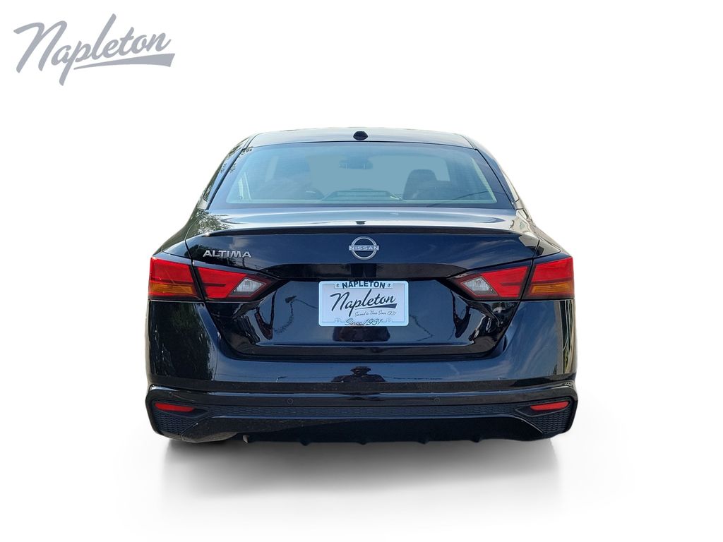 Used 2025 Nissan Altima SV Sedan