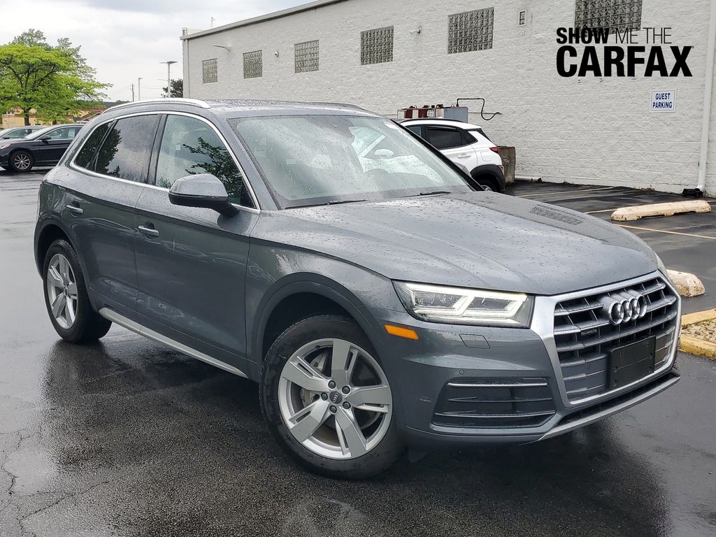 2019 Audi Q5 2.0T quattro S tronic Premium Plus's photo