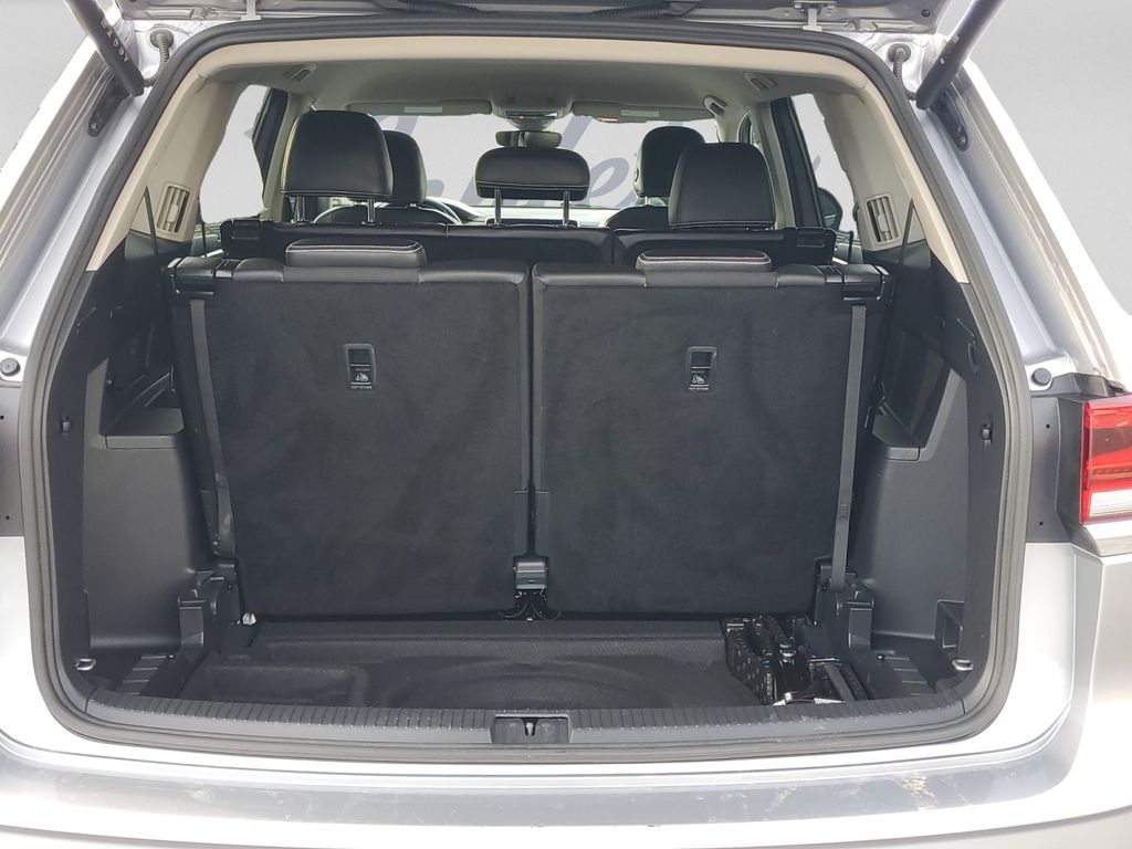 2025 Volkswagen Atlas SE w/Tech - Photo 31