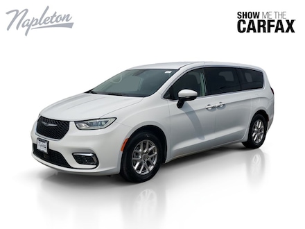 2023 Chrysler Pacifica Touring L Van Passenger Van