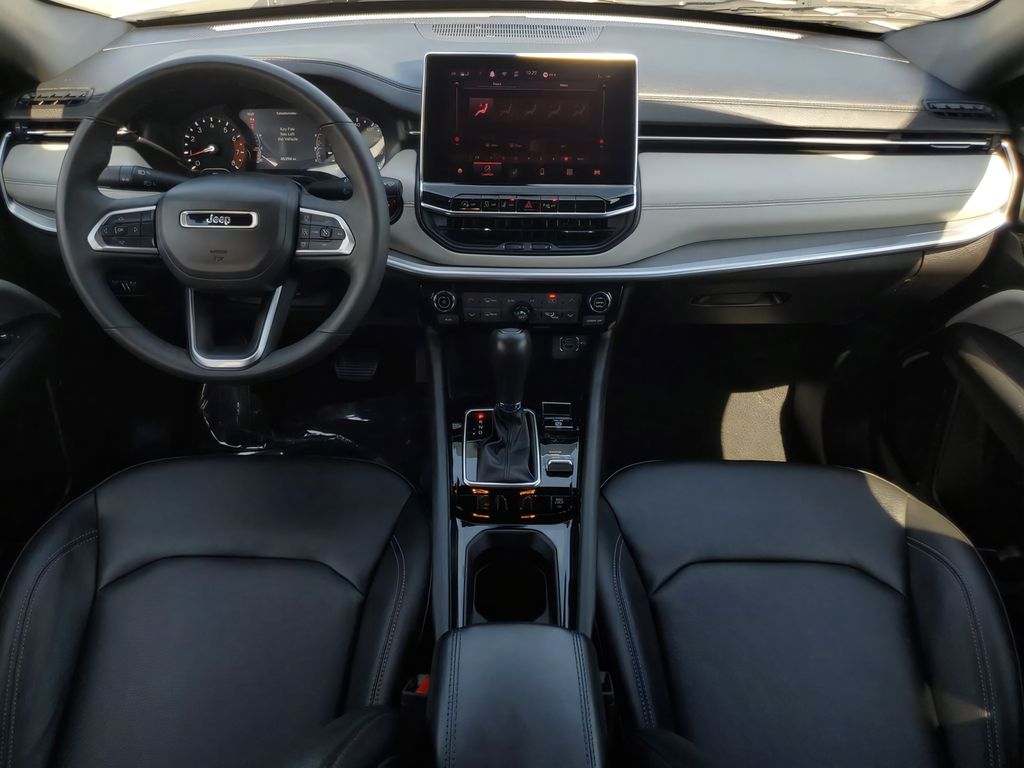 2025 Jeep Compass Limited - Photo 16