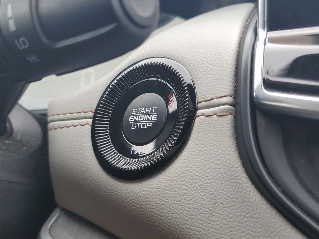 2025 Jeep Compass Limited - Photo 24