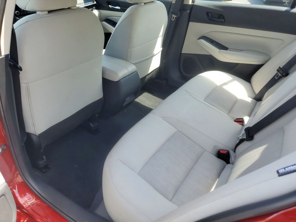 2025 Nissan Altima SV - Photo 29