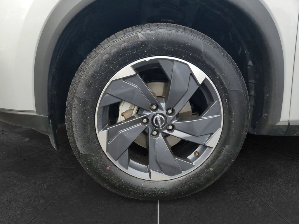 2025 Nissan Rogue SV - Photo 9