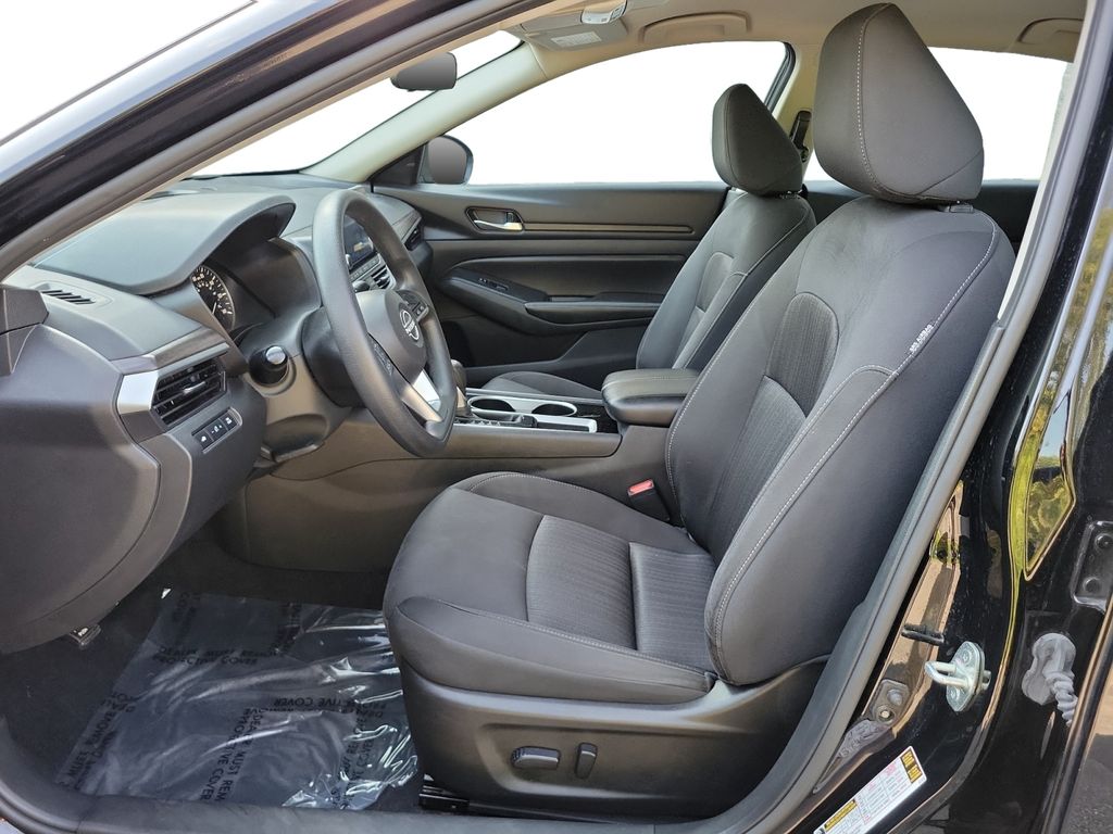 2024 Nissan Altima SV - Photo 19