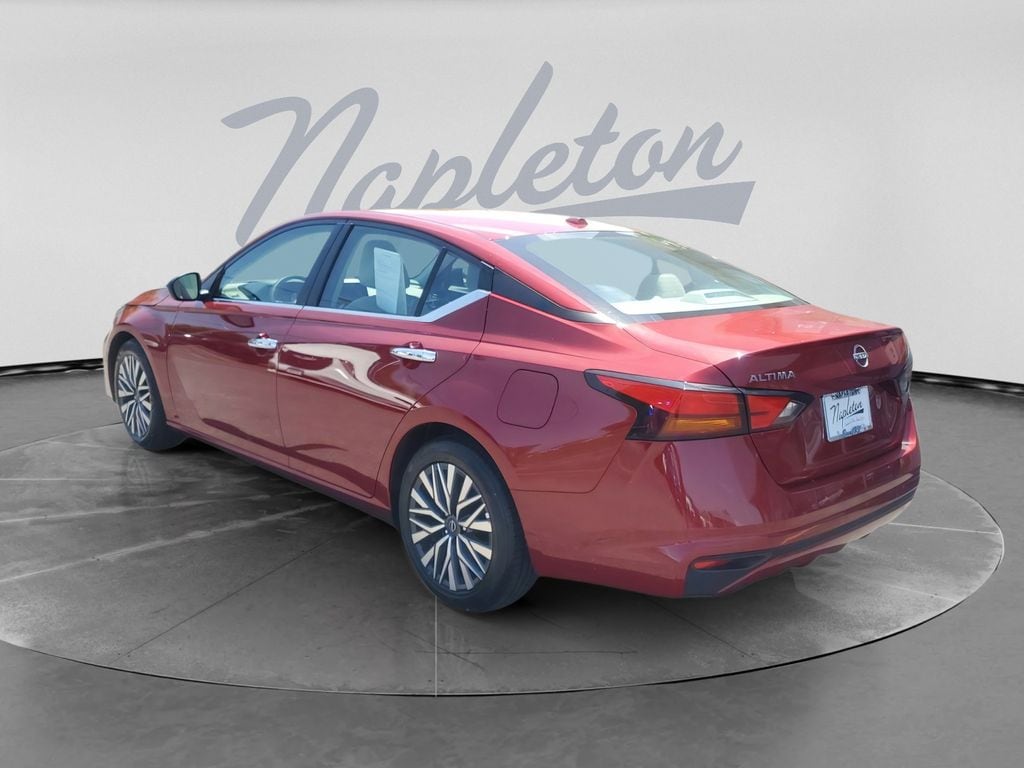 2025 Nissan Altima SV - Photo 6