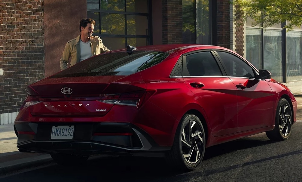 Hyundai Elantra Exterior