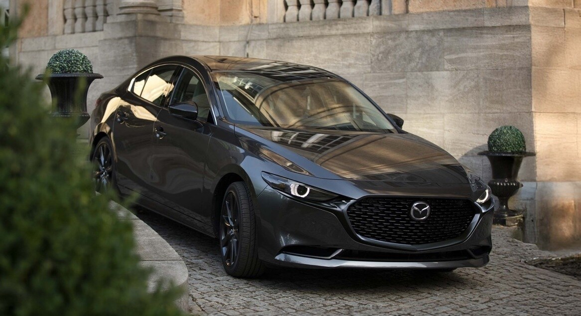 Elantra vs Mazda 3 exterior