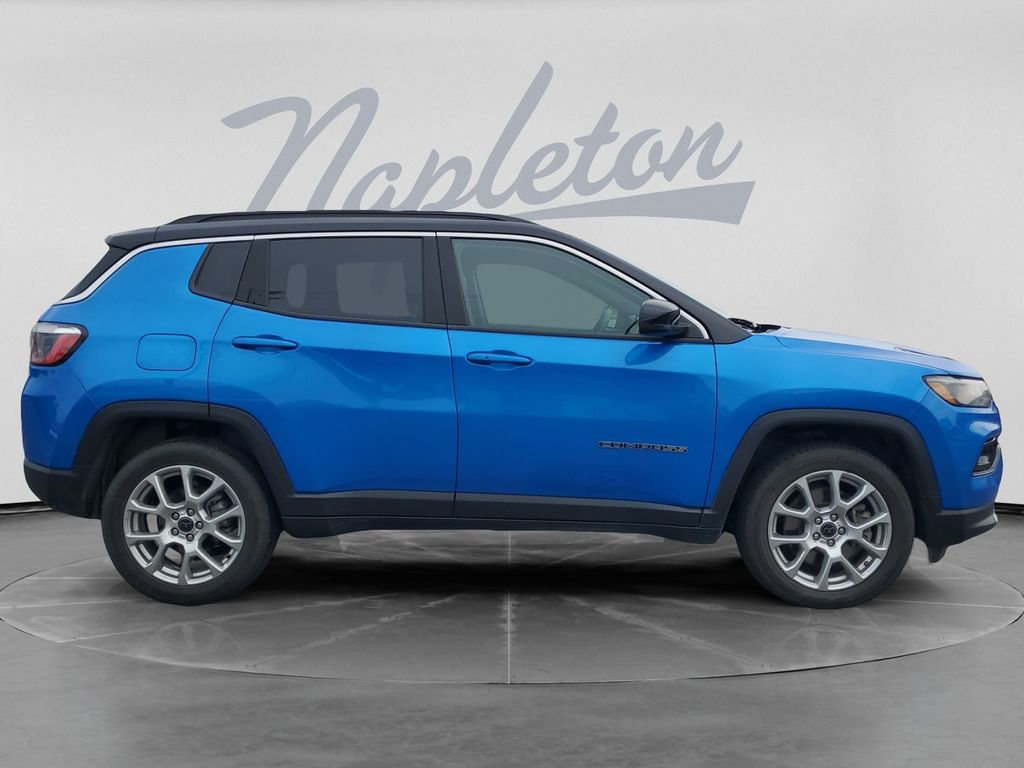 2025 Jeep Compass Limited - Photo 9