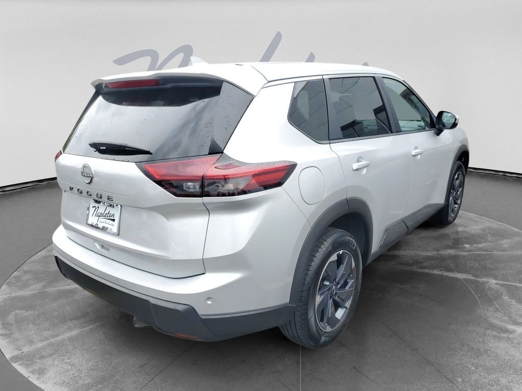 2025 Nissan Rogue SV - Photo 7