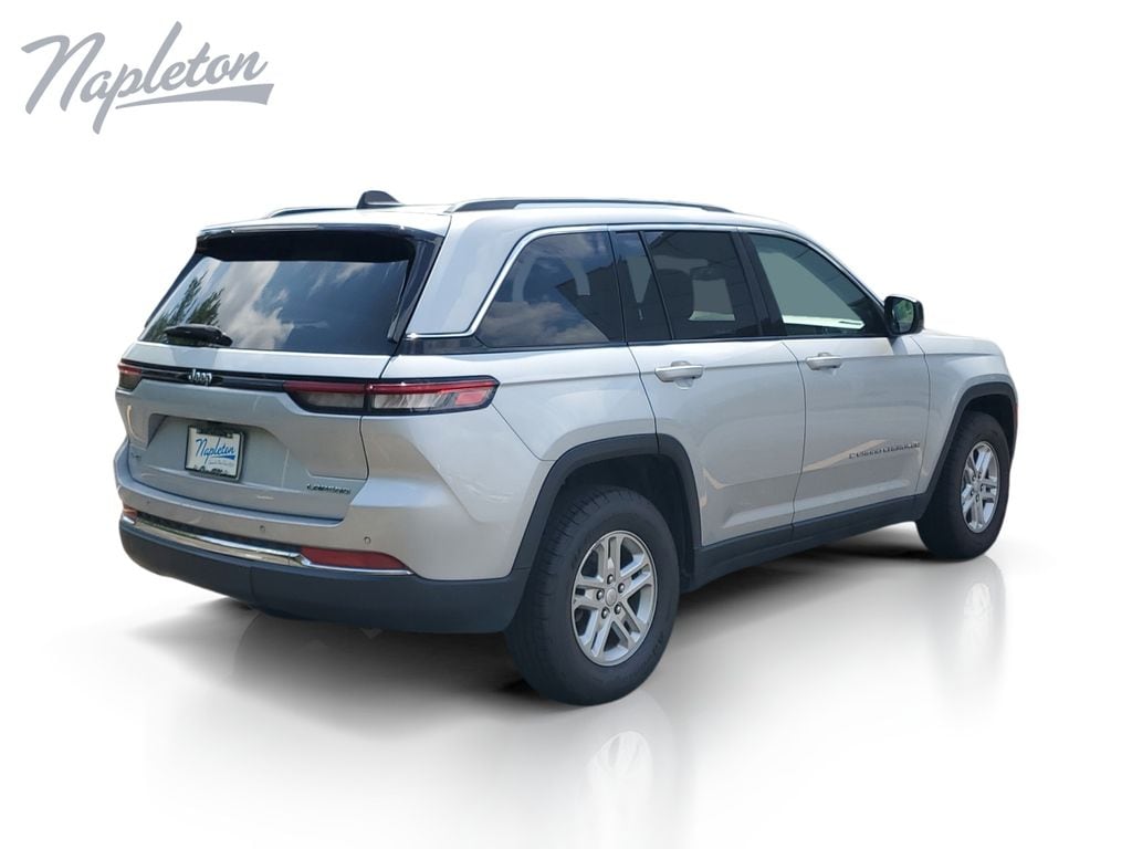 2024 Jeep Grand Cherokee Laredo - Photo 6