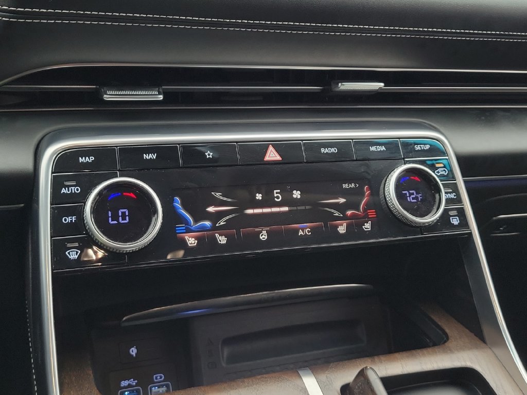 2024 GENESIS GV80 Standard - Photo 18