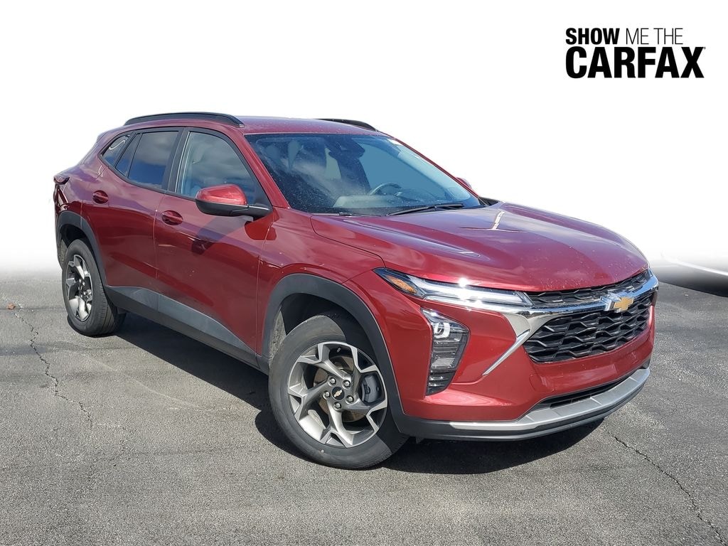 Used 2025 Chevrolet Trax LT SUV