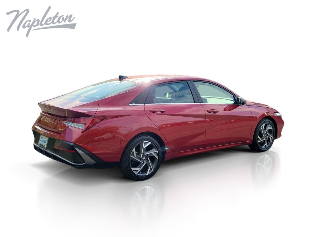 2025 Hyundai Elantra Limited - Photo 6