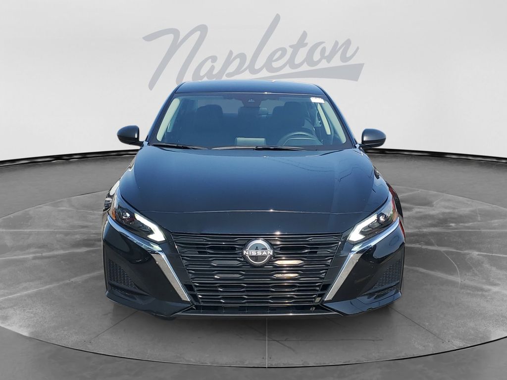 2025 Nissan Altima SV - Photo 2